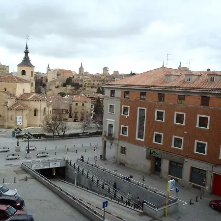 El Balconcito De San Millan Iii Apartment *